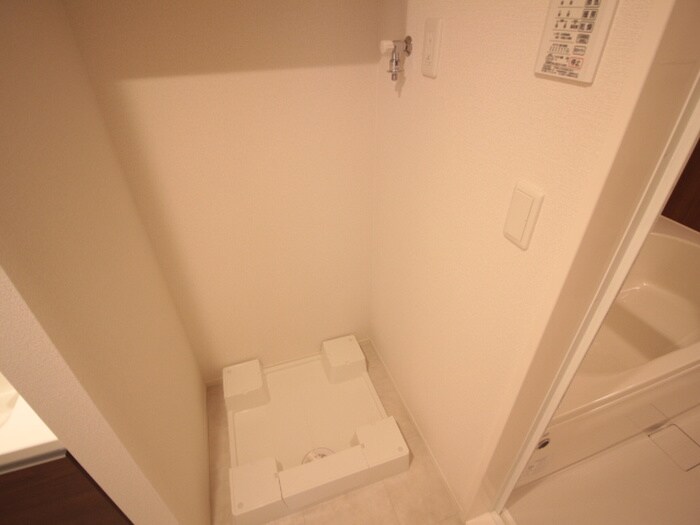 コンフォール甲子園口4丁目の物件内観写真