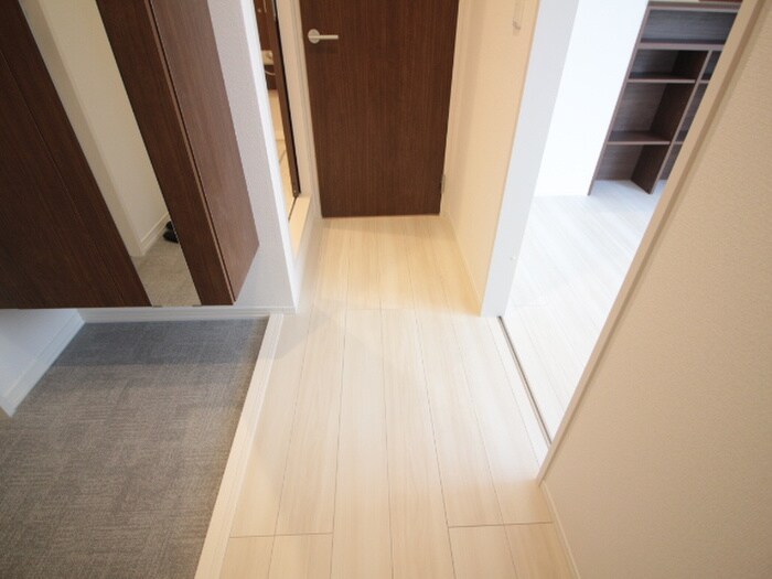 コンフォール甲子園口4丁目の物件内観写真