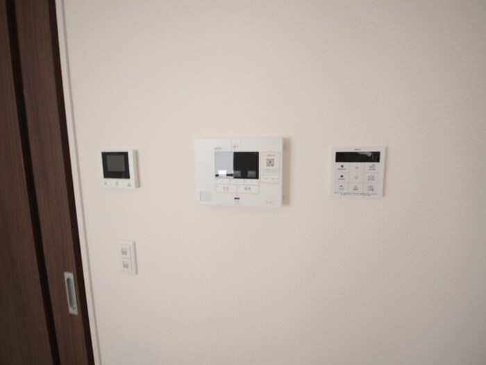 コンフォール甲子園口4丁目の物件内観写真