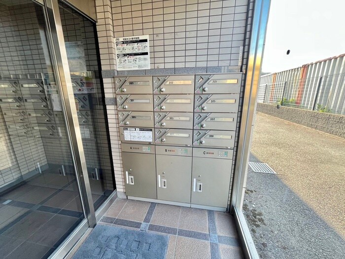 アドリーム上桂の物件外観写真