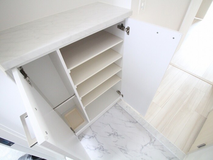 ワールドアイ神戸湊町(601)の物件内観写真