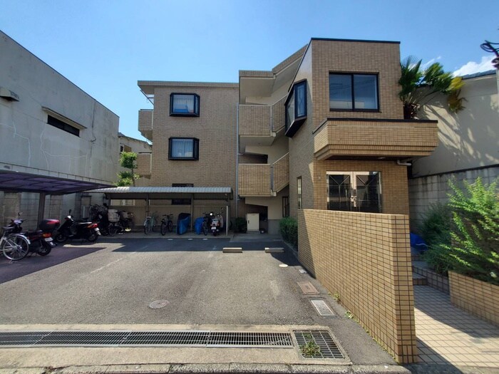 呉竹ハイムの物件外観写真