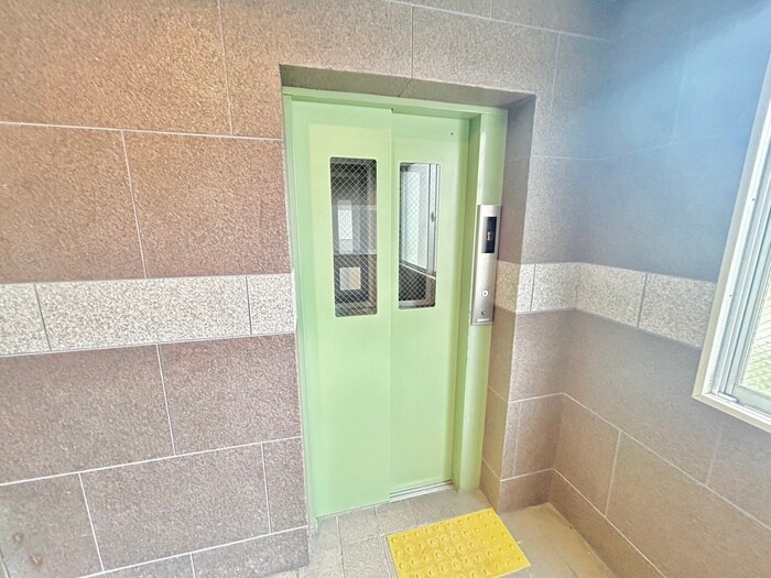 インテルの物件外観写真