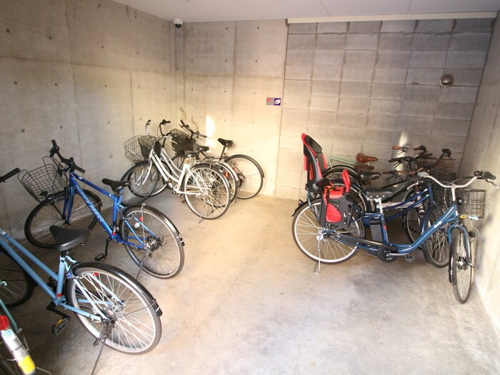 レフィナ－ド西台の物件外観写真