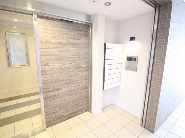 EST18の物件外観写真