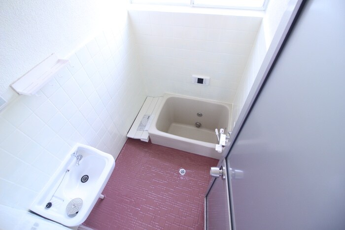 東香里元町貸家の物件内観写真