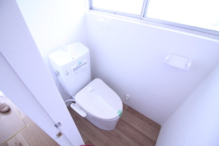 東香里元町貸家の物件内観写真