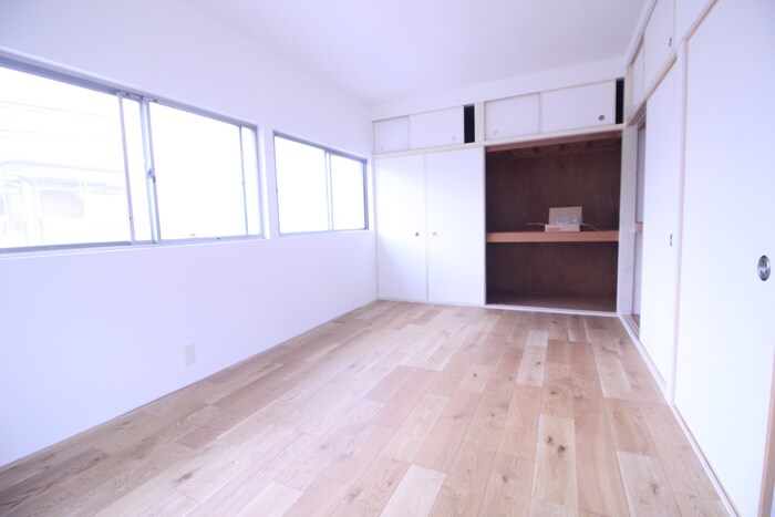 東香里元町貸家の物件内観写真