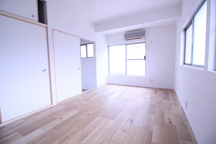 東香里元町貸家の物件内観写真