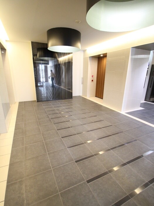 エスト－ネ江坂の物件外観写真