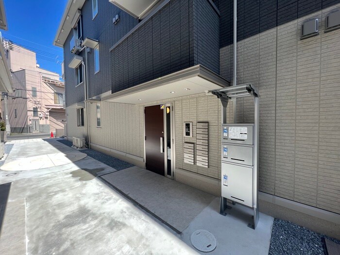 太秦レジデンス　E棟の物件外観写真