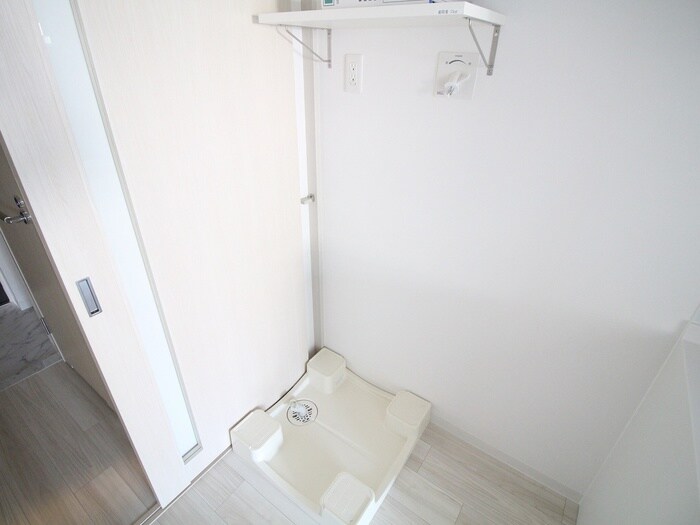 ワールドアイ神戸湊町(1004)の物件内観写真