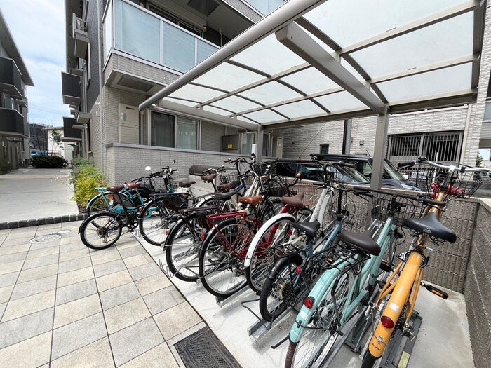 太秦レジデンス　W棟の物件外観写真