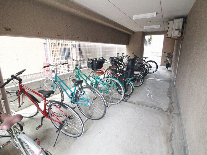 パインフィールド二条城の物件外観写真