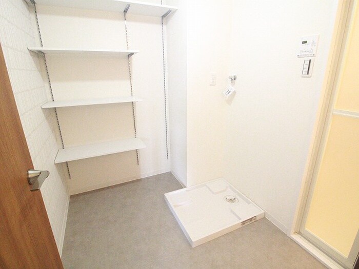 パインフィールド二条城の物件内観写真