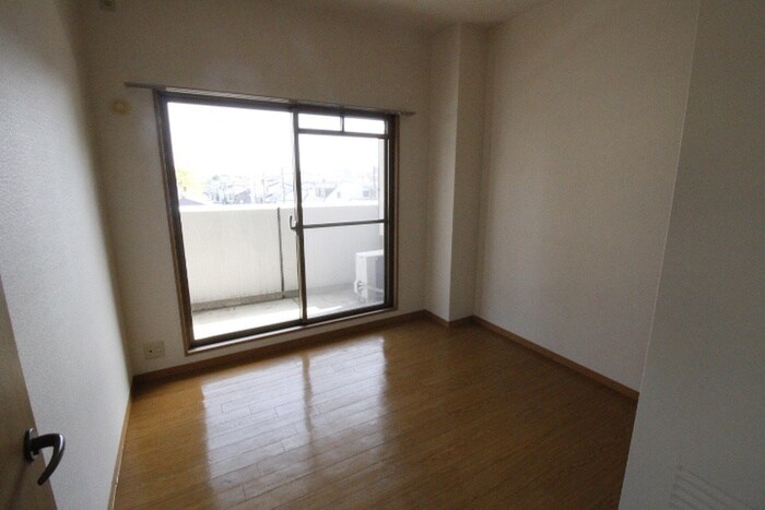 パインフィールド二条城の物件内観写真