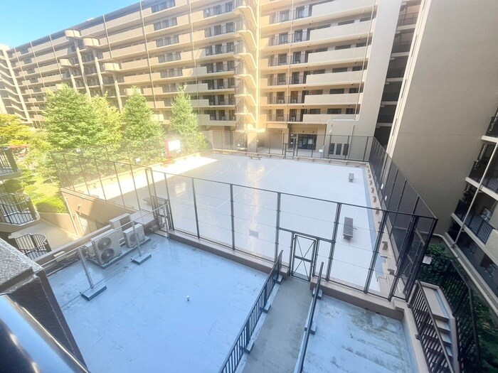 ﾌｧﾐ-ﾙｶﾞ-ﾃﾞﾝ二条駅前西棟（415）の物件外観写真