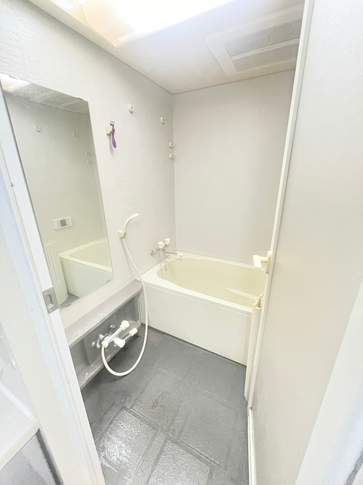 ﾌｧﾐ-ﾙｶﾞ-ﾃﾞﾝ二条駅前西棟（415）の物件内観写真