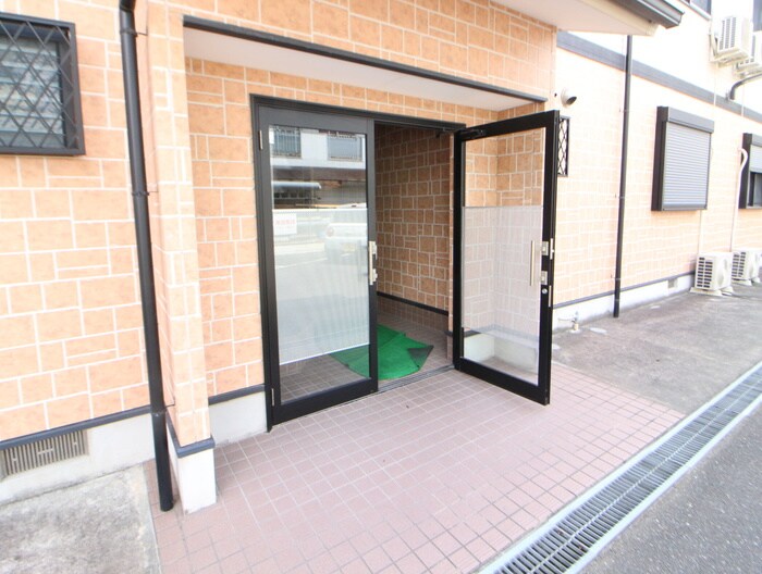 エイトハウス上野台の物件外観写真