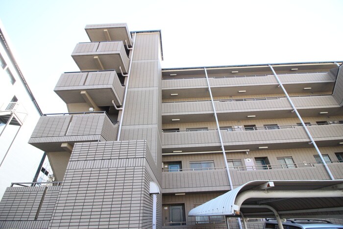 ニチゴマンション2の物件外観写真