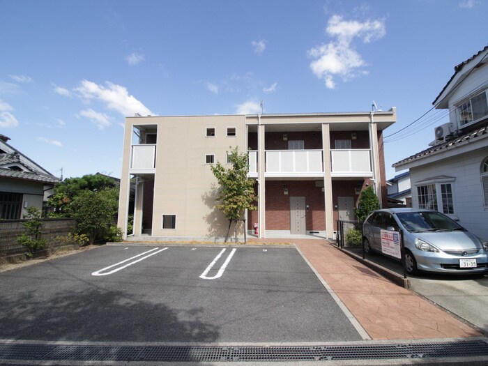 メゾンソウザⅠの物件外観写真