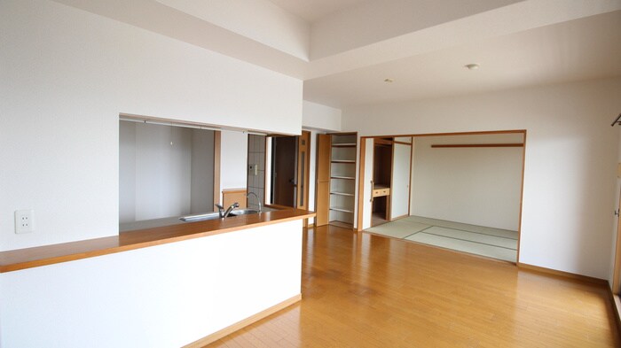 ﾗｲｵﾝｽﾞﾏﾝｼｮﾝ貝塚モリス(710)の物件内観写真