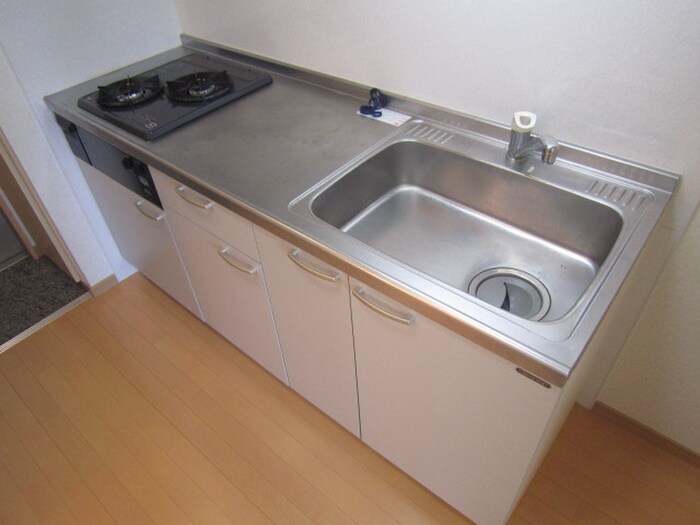 ｱﾝﾌﾟﾙ-ﾙﾌｪ-ﾙﾌﾘ-ｼﾞｱの物件内観写真