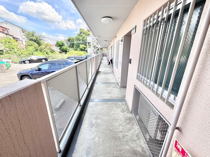 ラ・ジョリーメゾンの物件外観写真