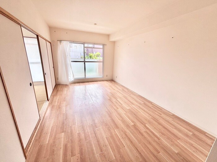 ラ・ジョリーメゾンの物件内観写真