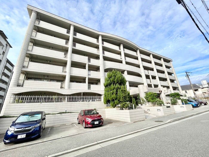 ロイヤルグレイスヴィラの物件外観写真