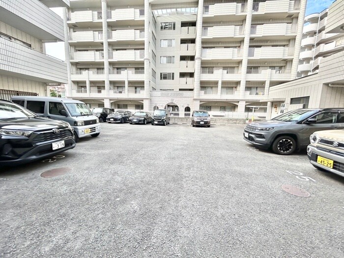 ロイヤルグレイスヴィラの物件外観写真