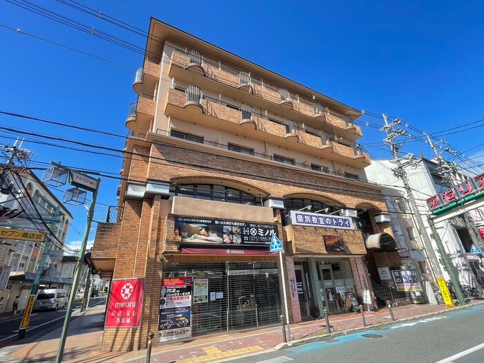 長岡プラザの物件外観写真