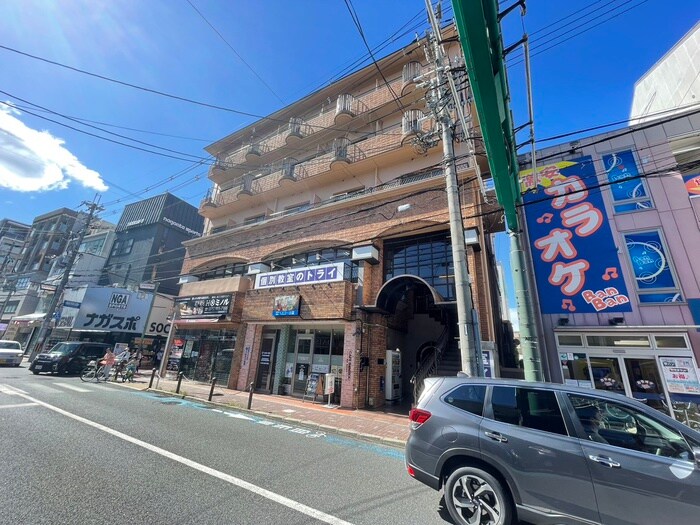 長岡プラザの物件外観写真