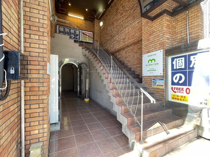 長岡プラザの物件外観写真