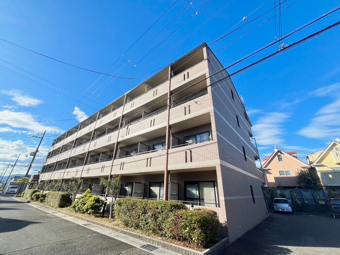 シャン・ド・フルール竹村の物件外観写真