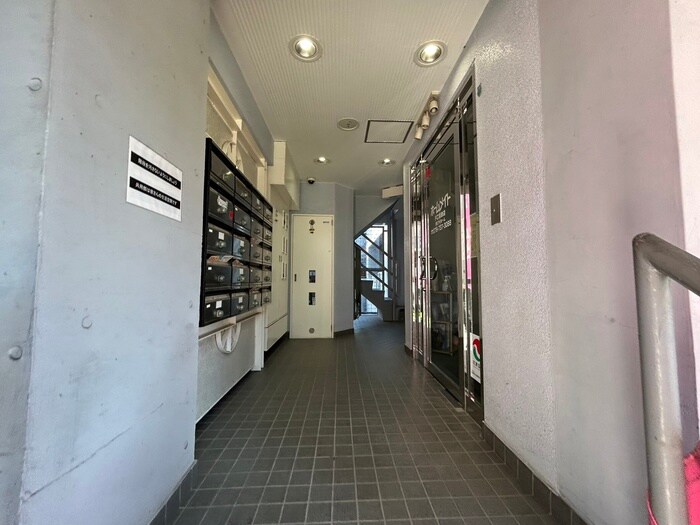 ＵＲＢビルの物件外観写真