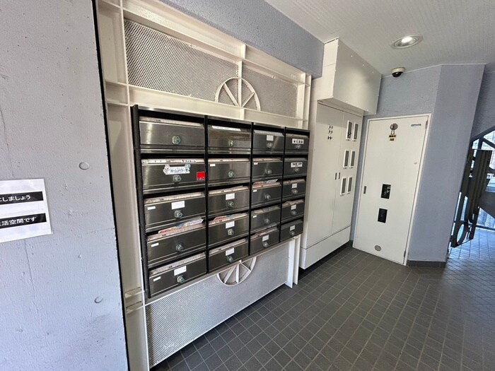 ＵＲＢビルの物件外観写真