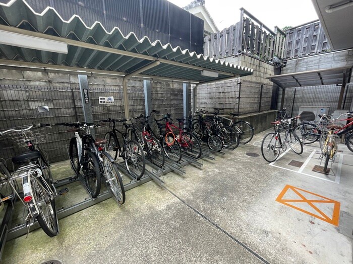 アティ今出川の物件外観写真