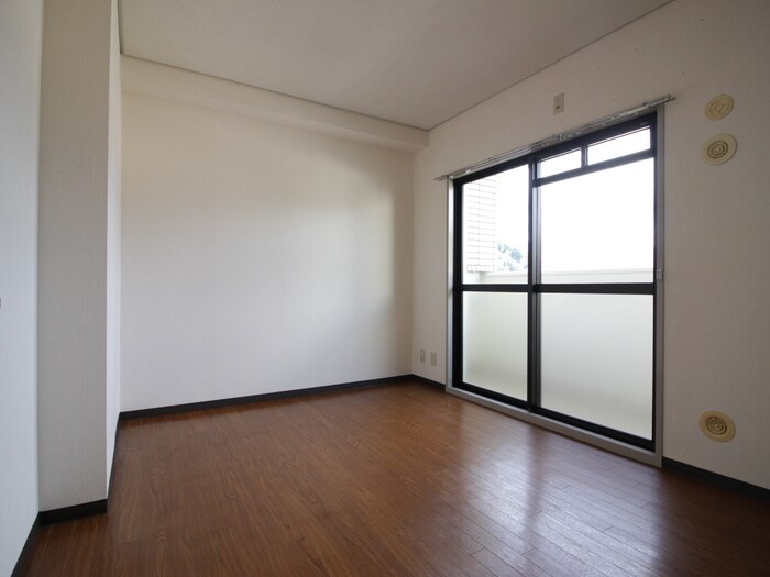 嵐山ファミリオの物件内観写真