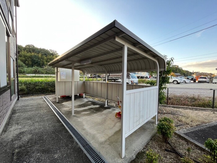 ウォームリブの物件外観写真