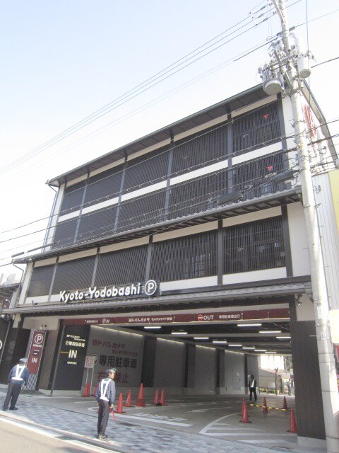 マンションロ－ドウェイの物件外観写真