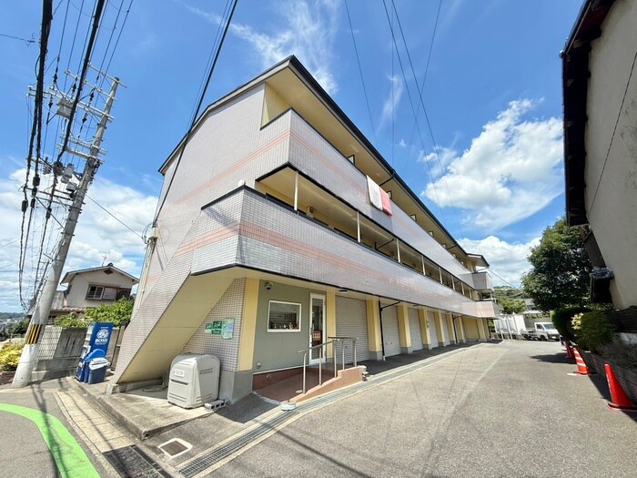 ヴィル・セランの物件外観写真