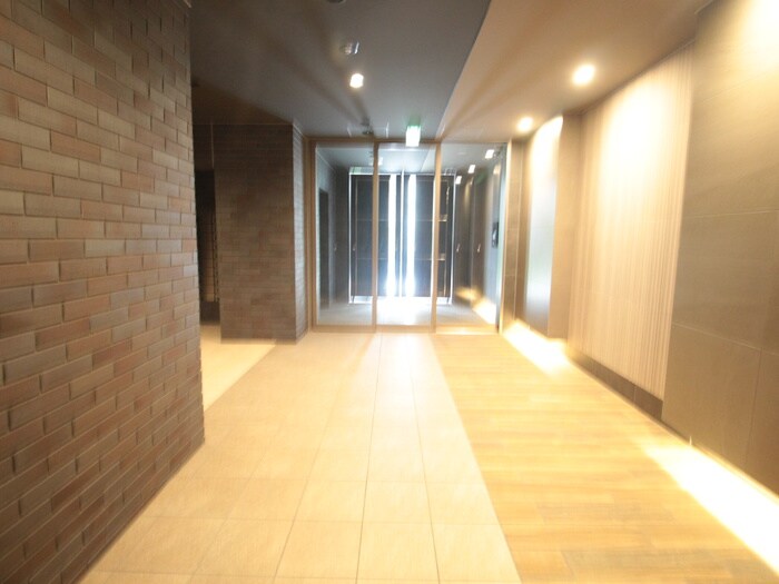 ArtizA淡路の物件外観写真