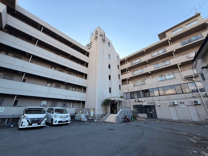 ロイヤルハイツ秀の物件外観写真