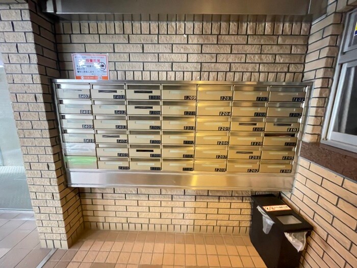 カレッジハウス奥井の物件外観写真