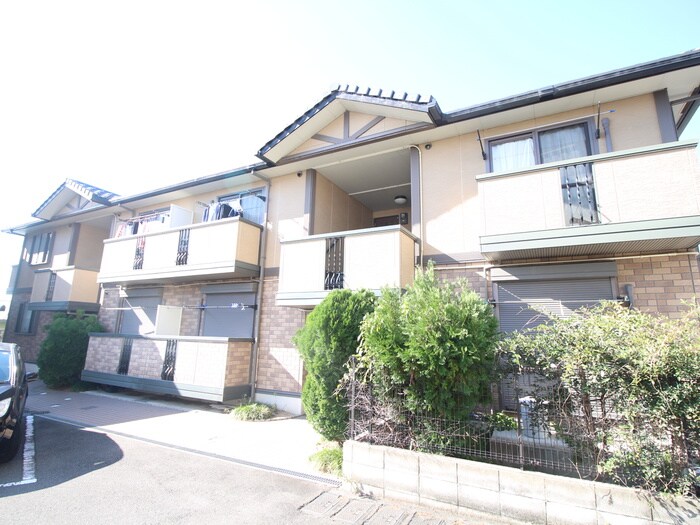 シルクコートＡ棟の物件外観写真