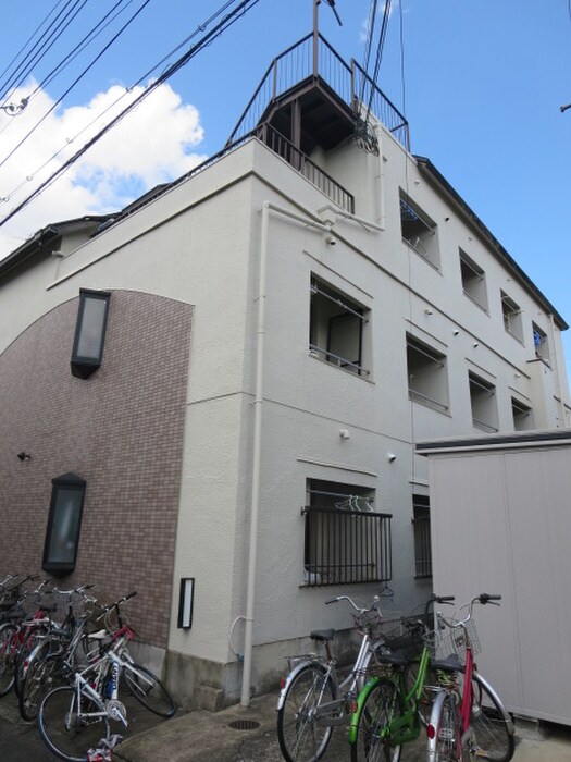 アドニスの物件外観写真