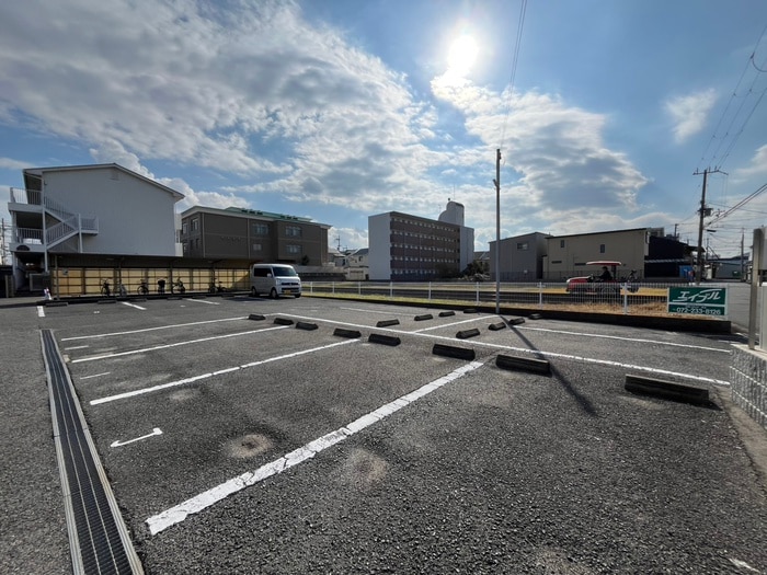 モアクレストノアンの物件外観写真