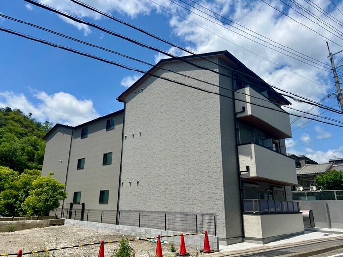 エントランスライフ宝ヶ池の物件外観写真