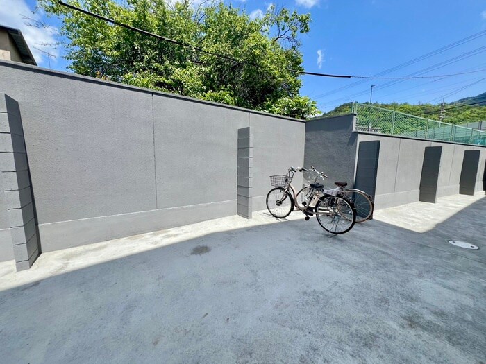 エントランスライフ宝ヶ池の物件外観写真